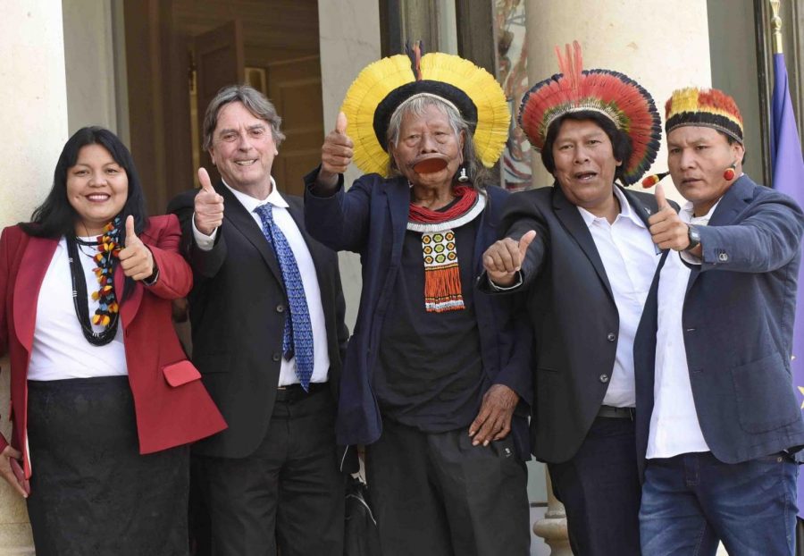 Tapi Yawalapiti (far right) spoke about endangered languages due to COVID 19 in Belgium on May 17, 2019.