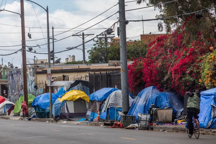 Along the streets of Los Angeles, it is nothing new to spot homeless people camped out sporadically, but because of the recent COVID-19 outbreak, homelessness has seemed to increase rapidly, with more and more people setting up tents each day. 