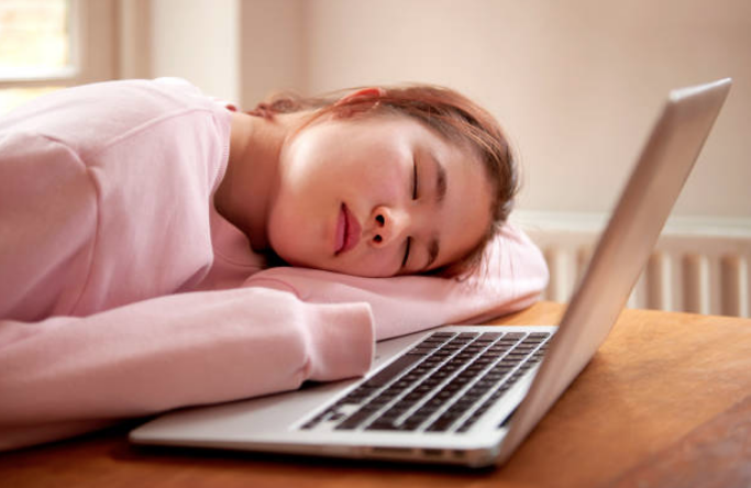 Students might remember when napping was mandatory in their earlier school years, but research has shown that there is still benefit in napping for high schoolers. 