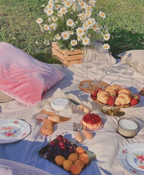 Spend this spring making memories, laughing with your friends, and eating good food at your next picture-perfect picnic. 

