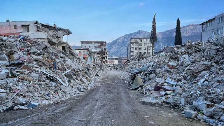 The+recent+earthquakes+in+Turkey+have+highlighted+the+necessity+for+earthquake+preparedness.