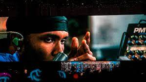 A large screen decorated the stage, cutting off most of the view of Frank Ocean in person. 