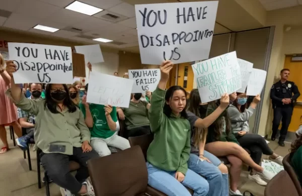 Students and members of DON protesting the PYLUSDs critical race theory ban.                                                                                                                                                                                                                                                                                                                                                                                                                                                                                                                                                                                                       