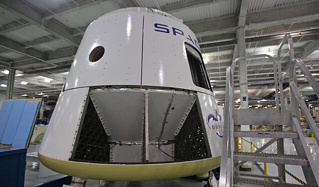 The SpaceX Dragon Capsule that splashed down off the coast of San Diego, which had the crew members on board. Dragon Spacecraft by Steve Jurvetson is licensed under CC BY 2.0.