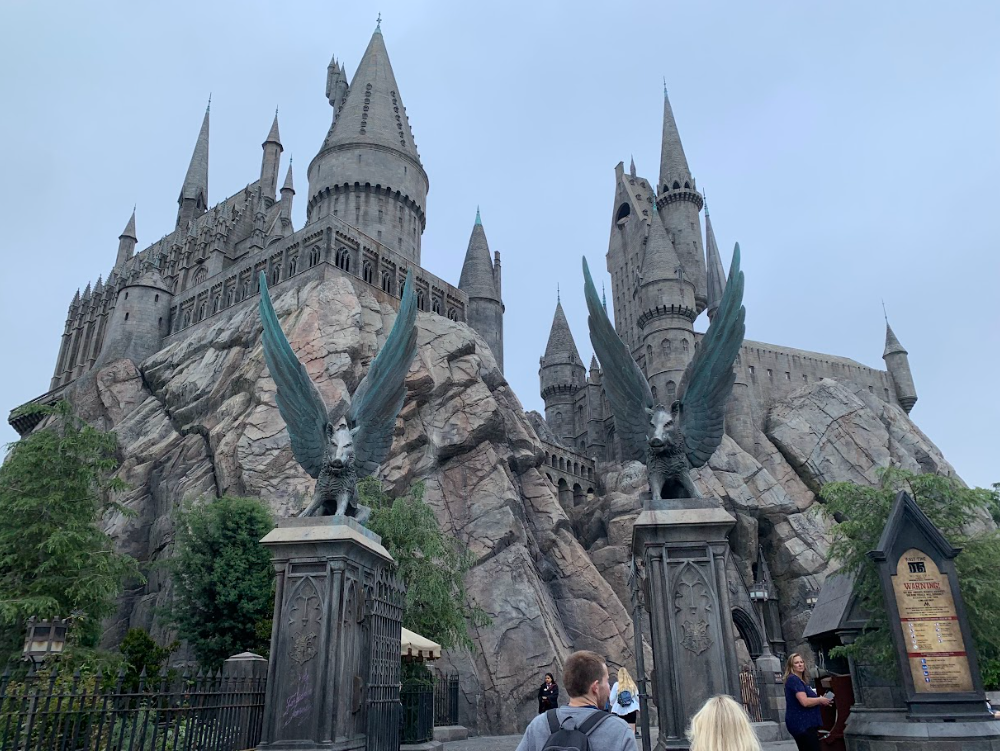  Hogwarts at Universal Studios reflects the lasting magic inspiring HBO’s upcoming Harry Potter reboot.