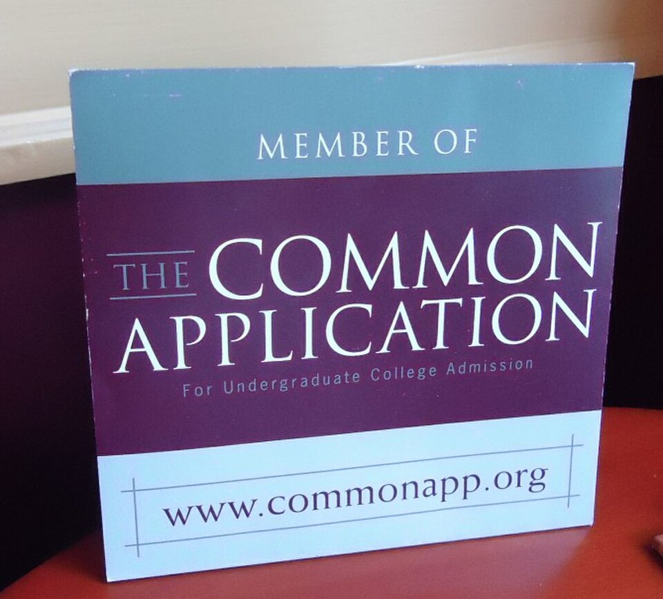 To get ahead before the fall, rising seniors should preview the Common App. Common Application Membership by Tomwsulcer is licensed under CC0 1.0.